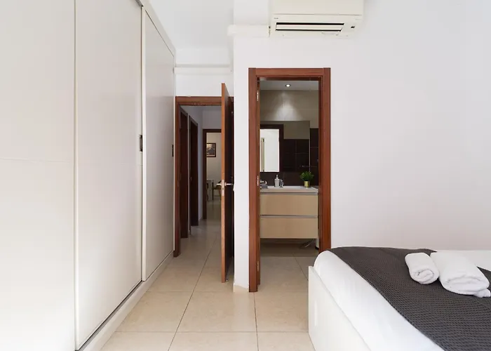 Montevideo By Canariasgetaway *